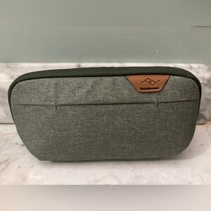 Peak Design Small Wash Pouch in Sage Green